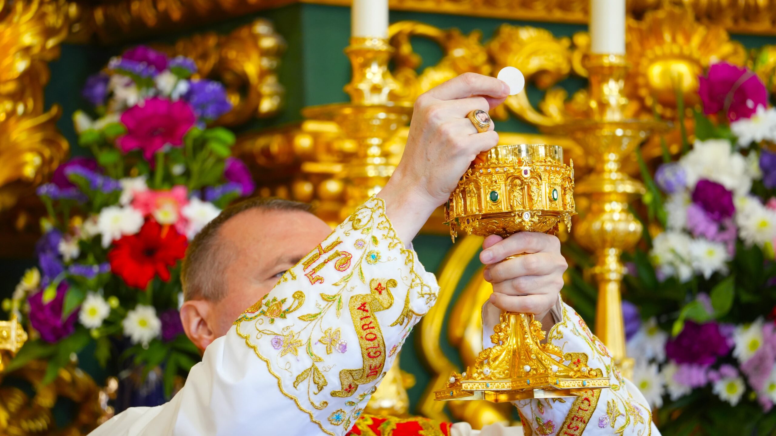 Nouveau ! Pourquoi les miracles eucharistiques persistent-ils malgré l’apostasie de Rome ?